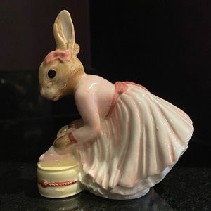 Ballerina Bunnykins, Royal Doulton
